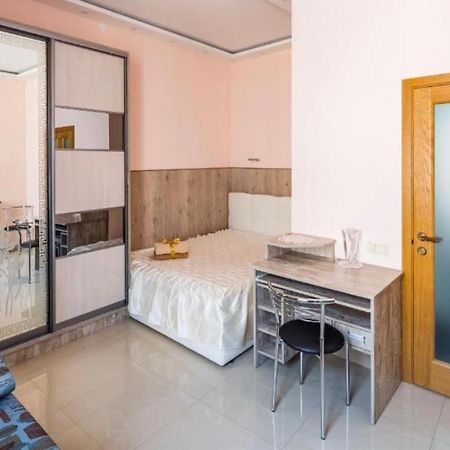 Apartment Svobody Lviv Exterior foto