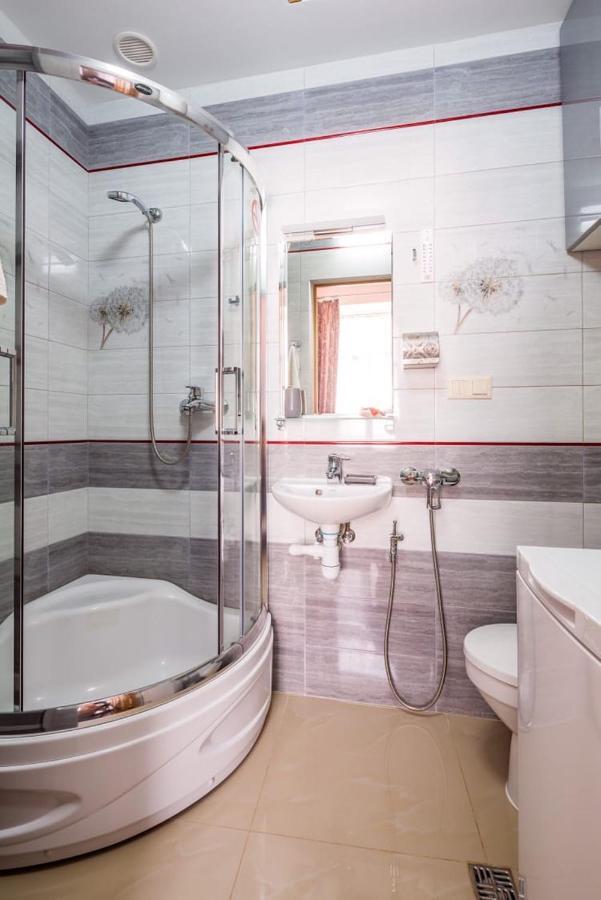 Apartment Svobody Lviv Exterior foto